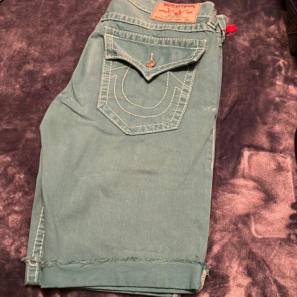 Men size 36 aqua green colored shorts